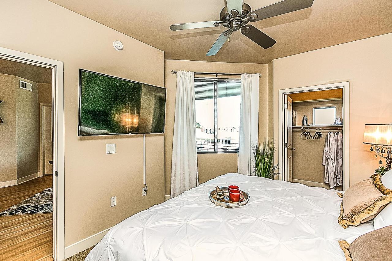 Shopping & Dining 1 Mile - 24 Hour Pool With Parking - 4036 Βίλα Φοίνιξ Εξωτερικό φωτογραφία